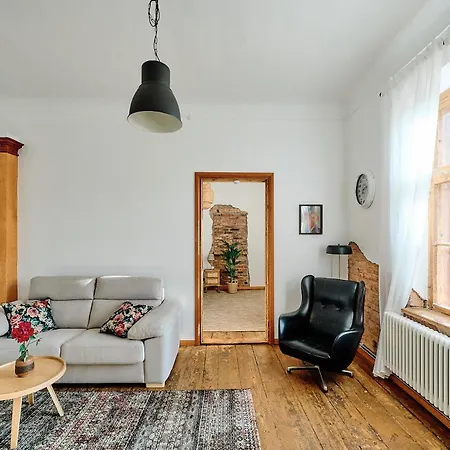 Apartmán Lux Lutsu Apartment - Old Town Charm, Prime Spot