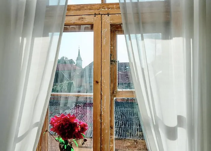 Your Lutsu Lux Retro Prime Spot Apartment *